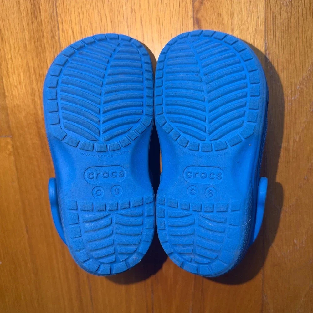 Crocs Kids Classic Clog Royal Blue Water Friendly Comfort Shoes 9 / C9 Unisex